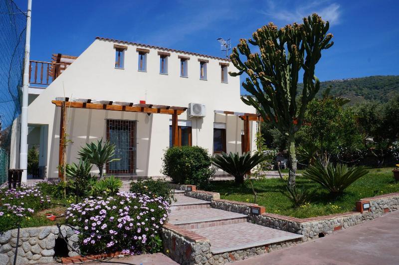 Hotel Maremonti Joppolo ภายนอก รูปภาพ