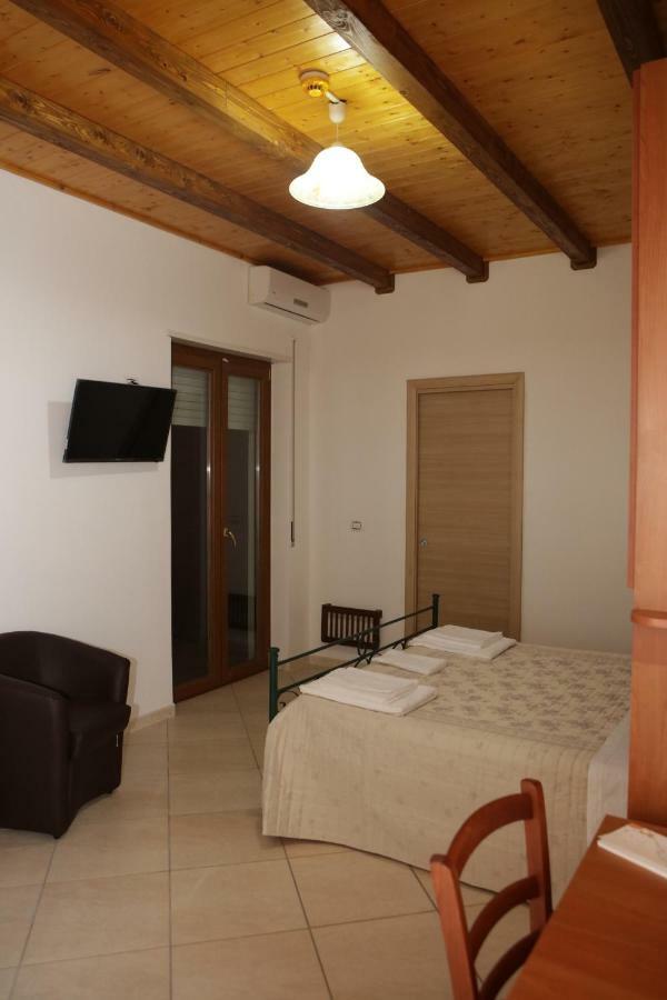 Hotel Maremonti Joppolo ภายนอก รูปภาพ